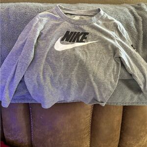 Nike Kids Long Sleeve Gray Tee